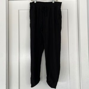 James Perse black joggers size 2 MAKE AN OFFER!